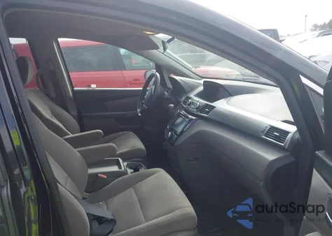 2016 Honda Odyssey Se из США, поврежденный, VIN 5FNRL5H3XGB132611